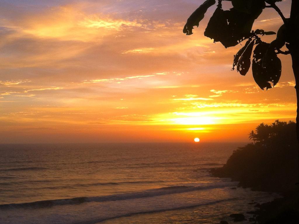 Keratheeram Beach Resort Varkala Exteriör bild